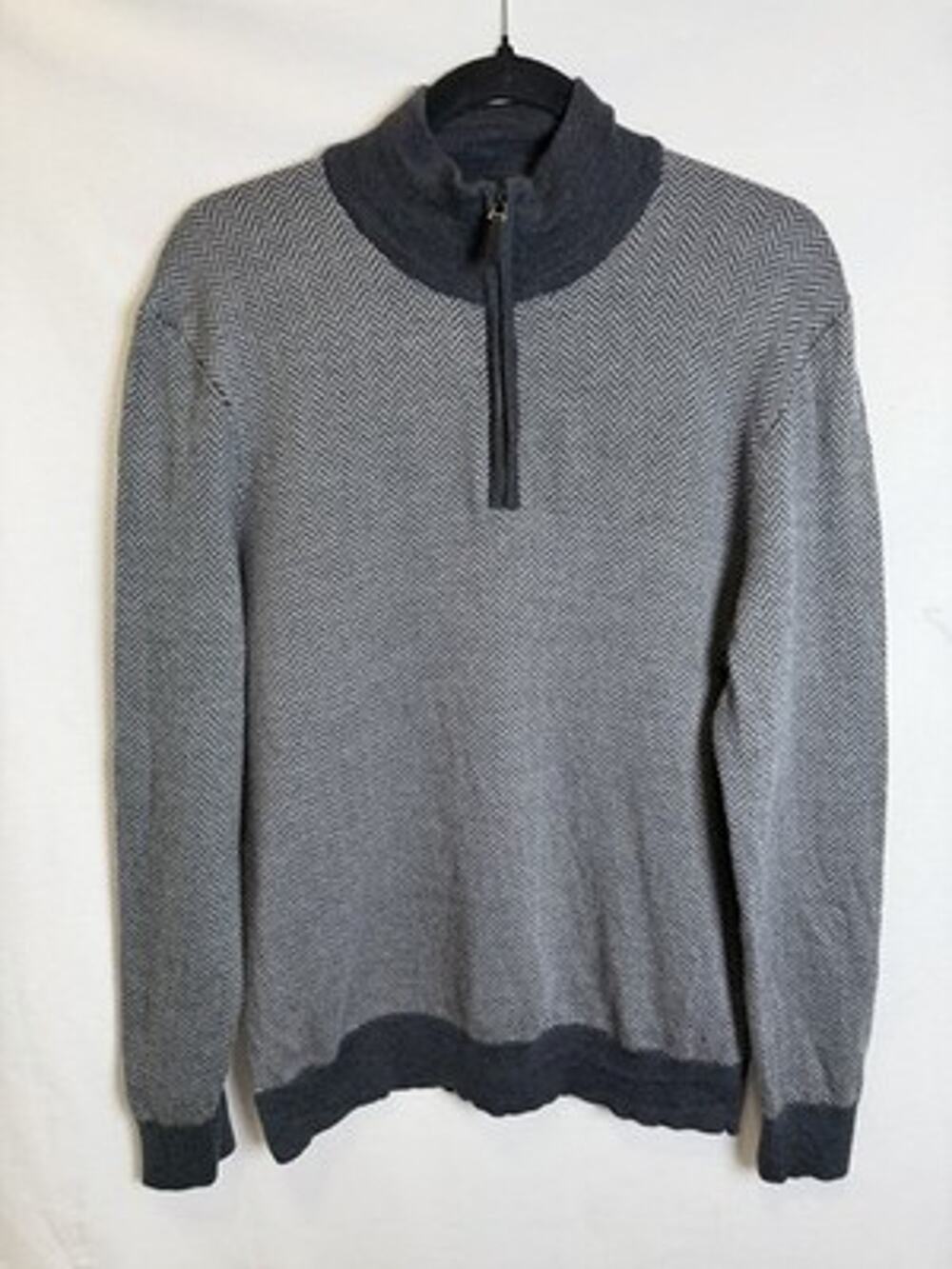 Untuckit Sweater Men's Sz M Gray 100% Extra Fine Merino Wool 1/4 Zip Herringbone